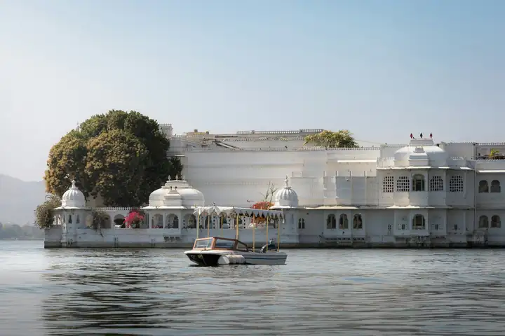 Palaces, Lakes & Havelis: Choosing Your Udaipur Wedding Venue