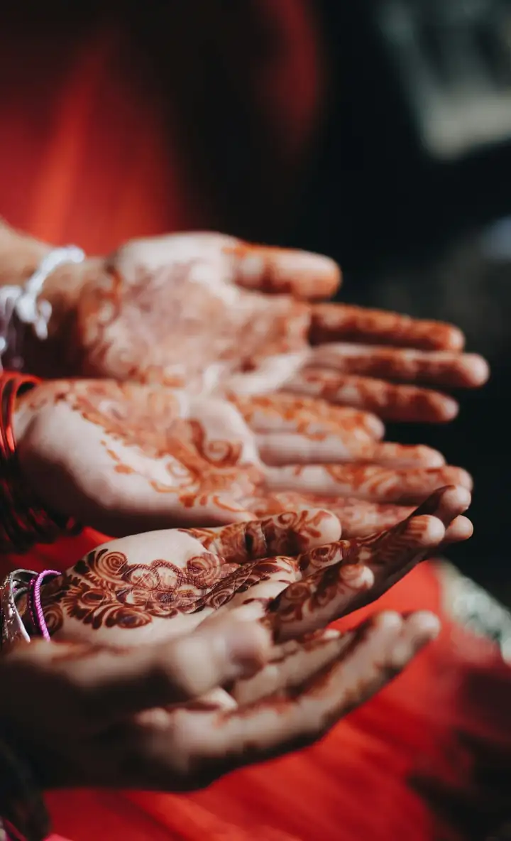 Bridal mehendi hands